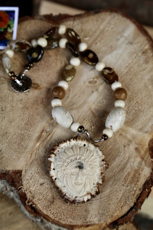 bone/conch beads/agate